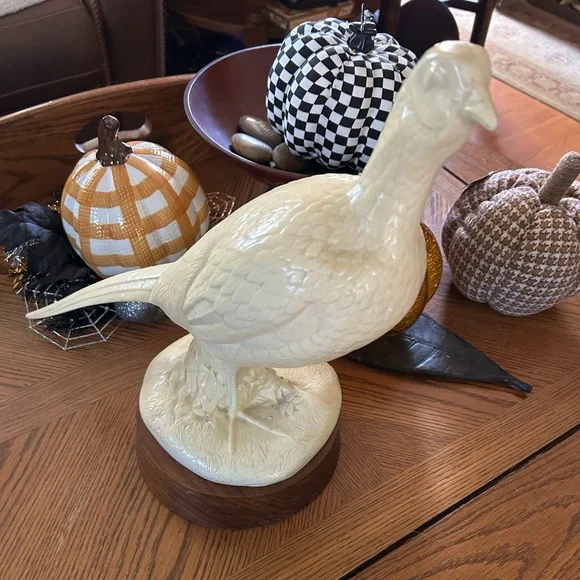 Vintage White Pheasant Sculpture Figurine Statue